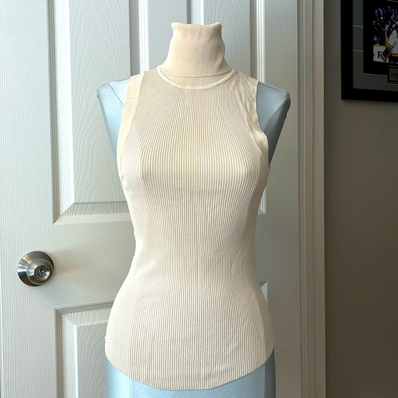 New Zara ribbed top - Picture 1 of 4